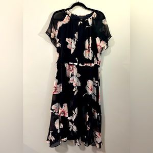 Ann Taylor EUC floral chiffon dress. Dark Navy. Size10